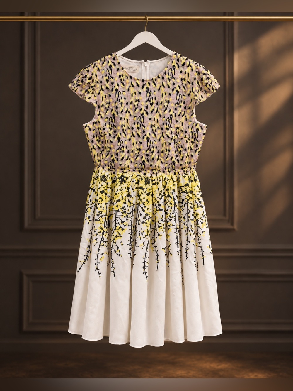 Giambattista Valli Falling Flowers Silk Embroidered A-Lind Mini Dress 46/L Italy - Picture 3 of 10